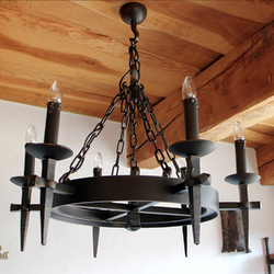 Suspension en fer forg Antik  luminaire au design ancien à 6 chandelles pour les intrieurs de lpoque - lustre artisanal