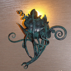 Wandlampe SONNENBLUME  Seitenlampe, geschmiedet als Sonnenblume  einzigartige Lampe, Grand Hotel Praha