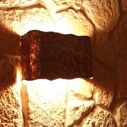 Wandlampe aus getriebenem Kupfer  auergewhnliche rustikale Innenleuchte geschmiedet fr Weinkeller