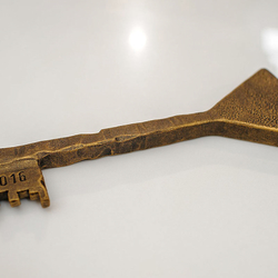 Ručně kovaný klíč vyrobený v ateliéru kovářského umění UKOVMI