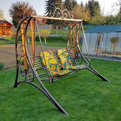 Záhradná hojdačka pre relax a pohodu so zárukou kvality - kovaný nábytok Záhradná hojdačka pre relax a pohodu so zárukou kvality - kovaný nábytok