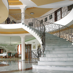 Luxusní točité kované zábradlí na schody - interiérové ​​zábradlí