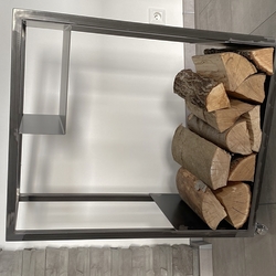 A high quality firewood rack with wheels – a modern firewood rack with storage space, which is easy to handle