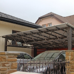 Geschmiedeter Carport und Umzunung des Einfamilienhauses - Muster CRAZY