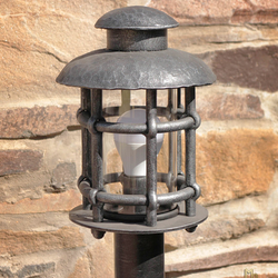 Exteriérové ​​ručně kované svítidlo Klasik M - stojanová lampa na osvětlení venkovních prostorů