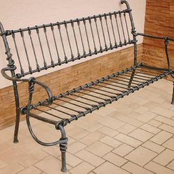 Umelecká ručne kovaná lavička - záhradný nábytok