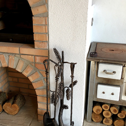 Exceptional fireplace tools with the design of nature at the outdoor fireplace Exceptional fireplace tools with the design of nature at the outdoor fireplace