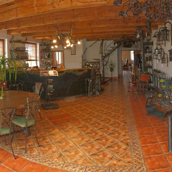 Ateliér kováčskeho umenia UKOVMI - showroom - dizajnový nábytok, svietidlá, doplnky.... Ateliér kováčskeho umenia UKOVMI - showroom - dizajnový nábytok, svietidlá, doplnky....