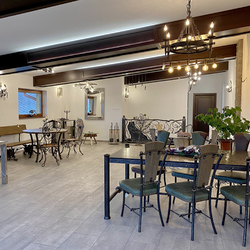 Ateliér kováčskeho umenia UKOVMI - showroom - stoly, stoličky, lavičky, svietidlá, zábradlia... Ateliér kováčskeho umenia UKOVMI - showroom - stoly, stoličky, lavičky, svietidlá, zábradlia...