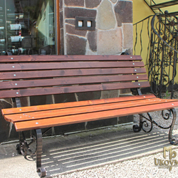 Kovaná lavička - zahradní lavička s dřevem - červený smrk