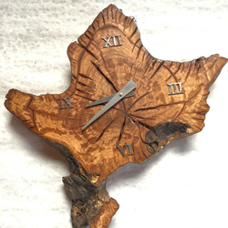 Horloge en chêne exceptionnelle - horloge murale originale fabrique en collaboration avec des artisans du bois