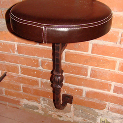Luxusná kovaná barová stolička s kožou - kovaný nábytok