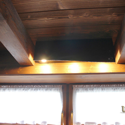 Luminaire dintrieur  enseigne en fer forg sur mesure dans un chalet de montagne