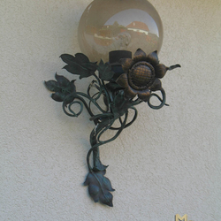 Exteriérové luxusné svietidlo - kovaná slnečnica ako bočná lampa - výnimočná lampa na osvetlenie budov, vstupov, altánkov...