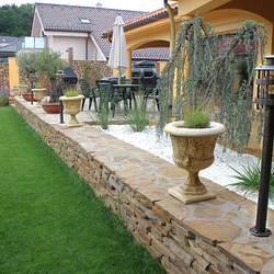 Eclairage haut de gamme de la terrasse par des luminaires en fer forg conus à latelier Ukovmi  lampadaires de jardin