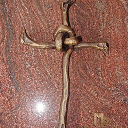 Handgeschmiedetes Kreuz mit kunstvollem Design