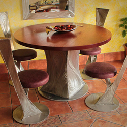 Moderní nerezový stůl a židle - nerezový nábytek pro moderní interiér