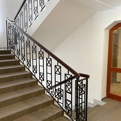 Modern staircase railing in the interior of Tatra Hotel Bellevue – metal railing in 7-story building Modern staircase railing in the interior of Tatra Hotel Bellevue – metal railing in 7-story building