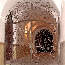 Gitter in einem historischen Gebäude Gitter in einem historischen Gebäude