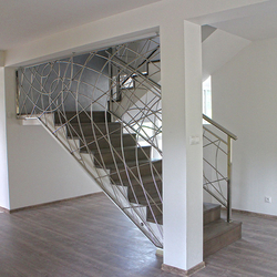 Innengeländer aus Edelstahl – Modernes Design Innengeländer aus Edelstahl – Modernes Design