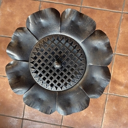 Cendrier exclusif - forg à la main dans l'atelier de l'artisanat du mtal UKOVMI