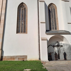 Renovierung des Renaissance-Gitters vom Anfang des 18. Jahrhunderts in der St. Jakobus-Basilika in Levoa, Slowakei
