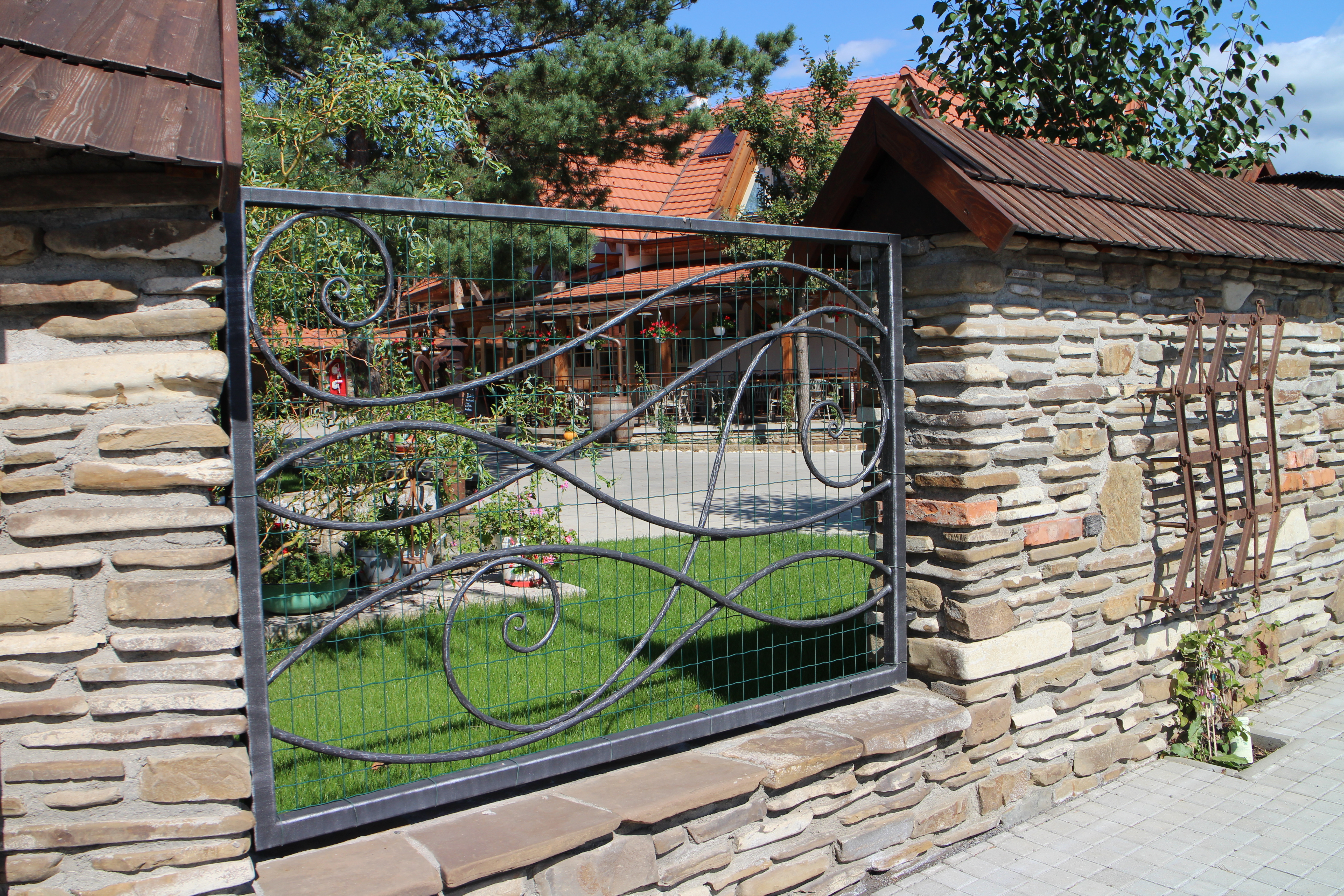Výnimočná brána Park prírody plotová časť
