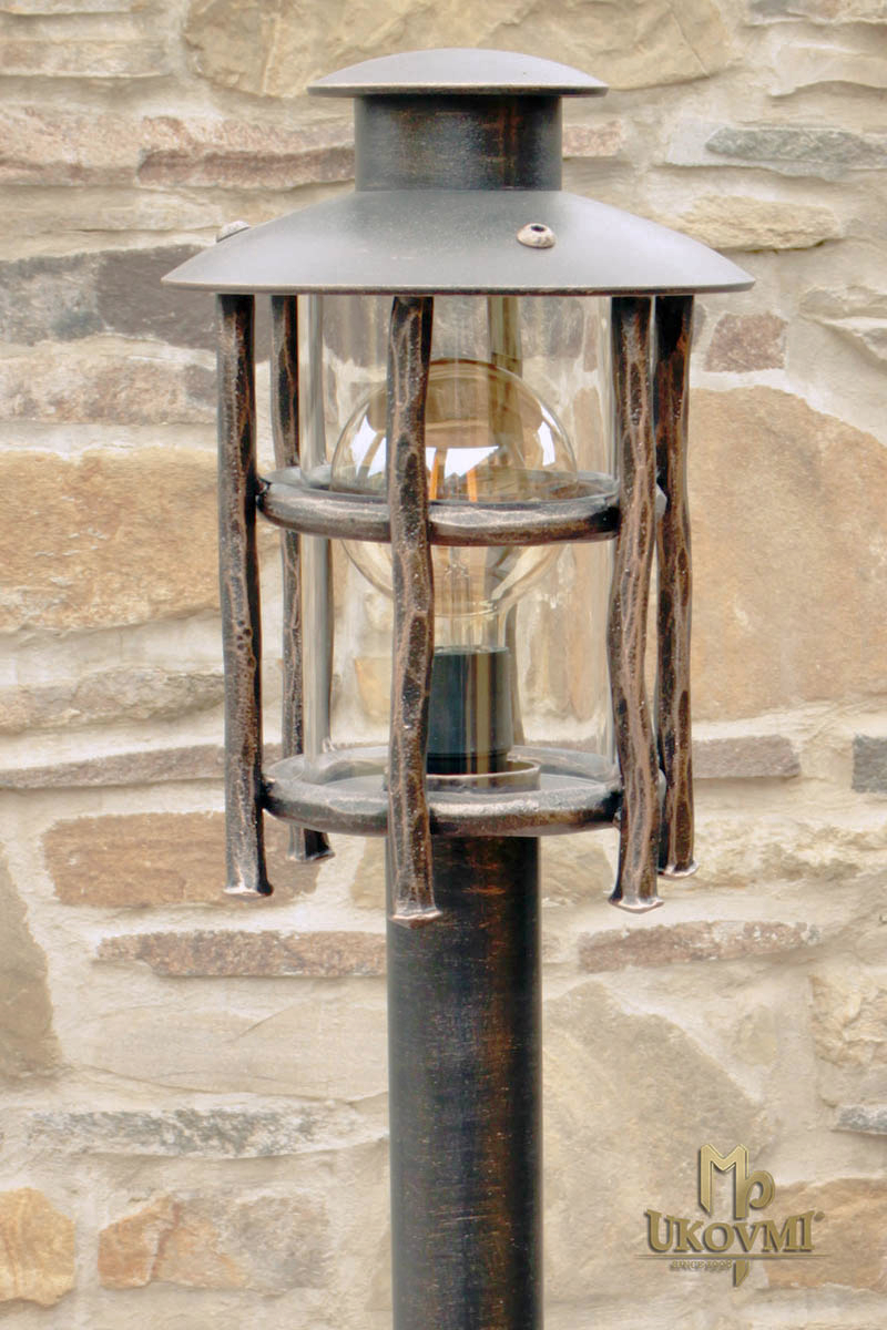 Lampa Babička